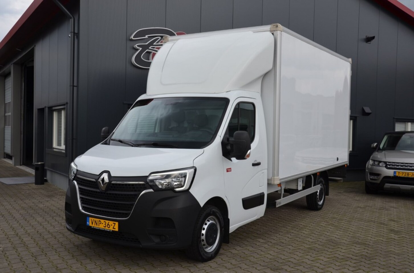 Renault Master - T35 2.3 DCI L3  Bakwagen/meubelbak - AutoWereld.nl