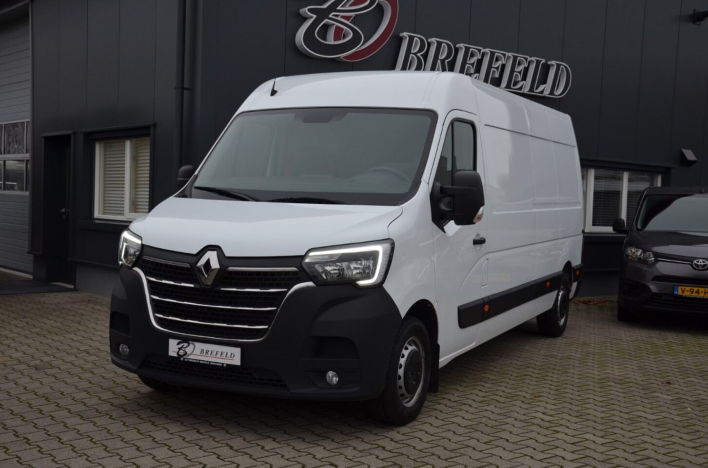 Renault Master - 2.3 DCI L3H2 Master, Automaat - AutoWereld.nl