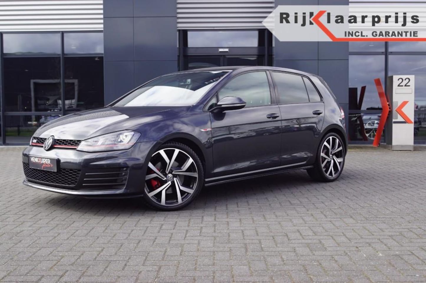 Volkswagen Golf - GTI 2.0 TSI / 19 inch LM / Navi Pro / PDC/ Xenon - AutoWereld.nl