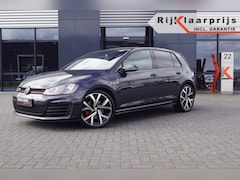 Volkswagen Golf - GTI 2.0 TSI / 19 inch LM / Navi Pro / PDC/ Xenon