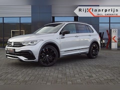 Volkswagen Tiguan - 1.5 TSI DSG R-Line Blackstyle/ Panodak /IQ LED/ Trekhaak/Camera