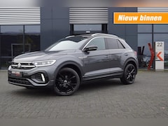 Volkswagen T-Roc - 1.5 TSI DSG R-LIne /Panodak /Topsportstoelen/ IQ LED/Key-less/19