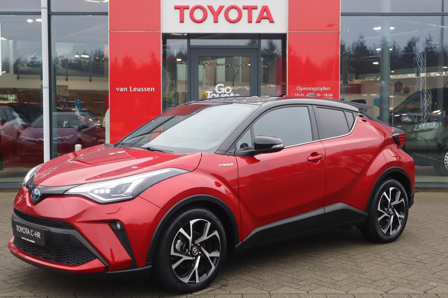 Toyota C-HR - 1.8 HYBRID STYLE APPLE/ANDROID 18"LMV STOEL/STUURVERWARMING P-SENSOREN KEYLESS - AutoWereld.nl