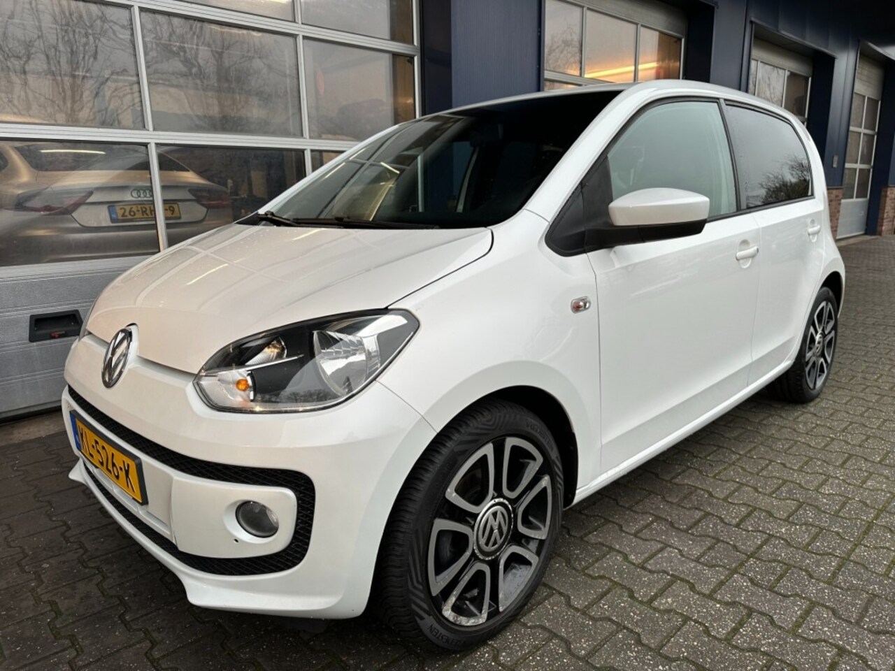 Volkswagen Up! - 1.0 BMT HIGH UP! ALL.IN. - AutoWereld.nl