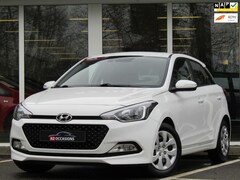 Hyundai i20 - 1.2 85pk (4 cilinder) Bluetooth/Cruise/Stoelverwarming/Stuurverwarming/Airco