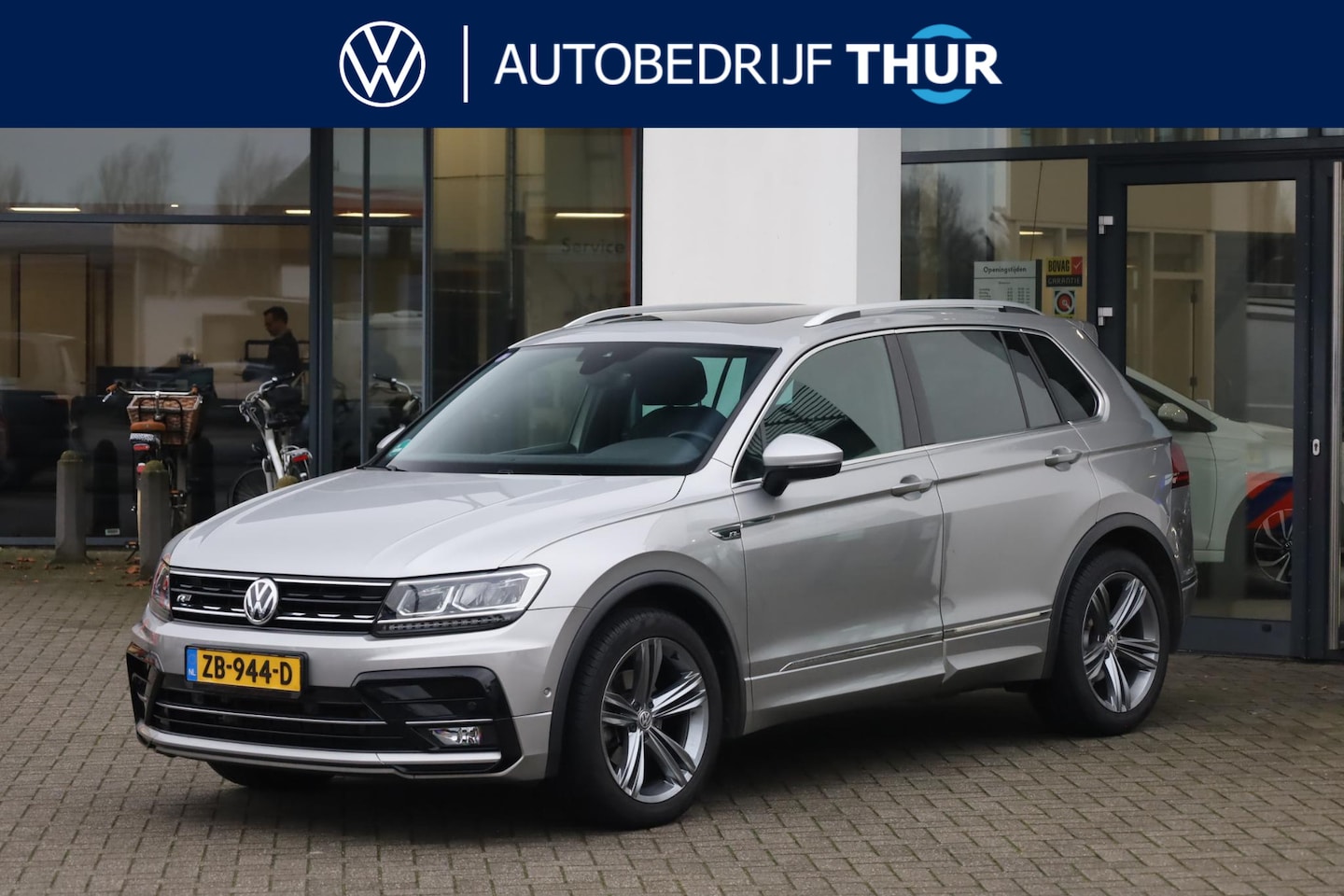 Volkswagen Tiguan - 1.5 TSI ACT Highline 150PK / 110kW DSG, panoramadak, keyless start & entry, elektrische ac - AutoWereld.nl