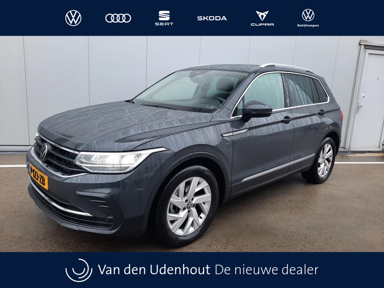 Volkswagen Tiguan - 1.5 TSI Automaat Life Business | 18" Frankfurt | Navigatie Nieuw binnen, foto's volgen - AutoWereld.nl