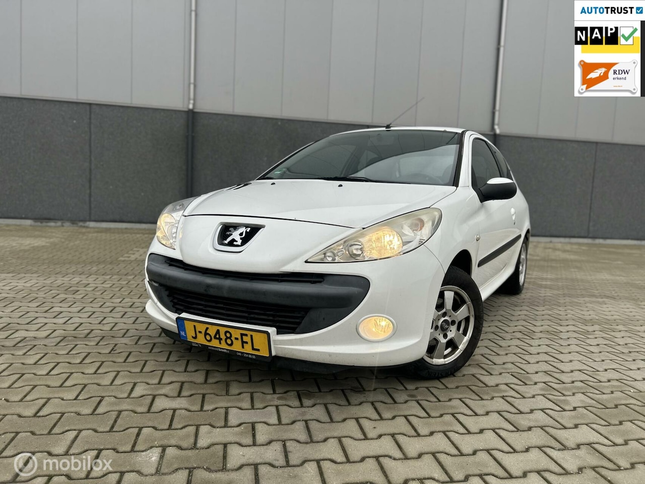 Peugeot 206 - 1.1 XR/APK/ - AutoWereld.nl