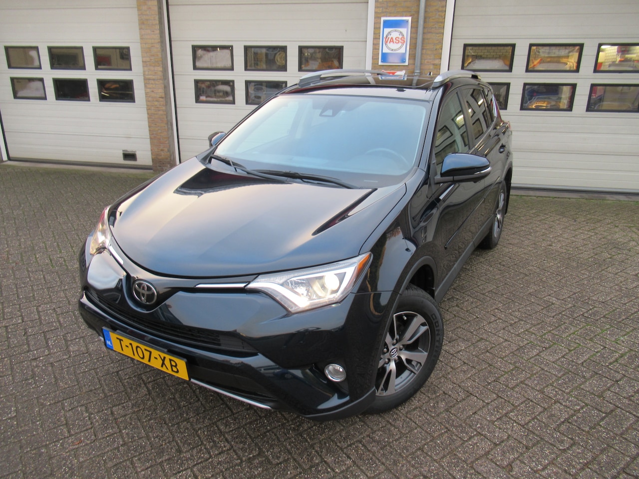 Toyota RAV4 - 2.5 XLE - AutoWereld.nl