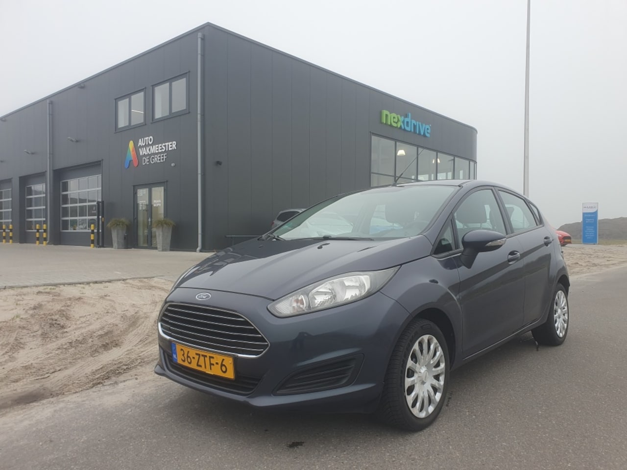 Ford Fiesta - 1.0 65 pk Champion Airco - AutoWereld.nl