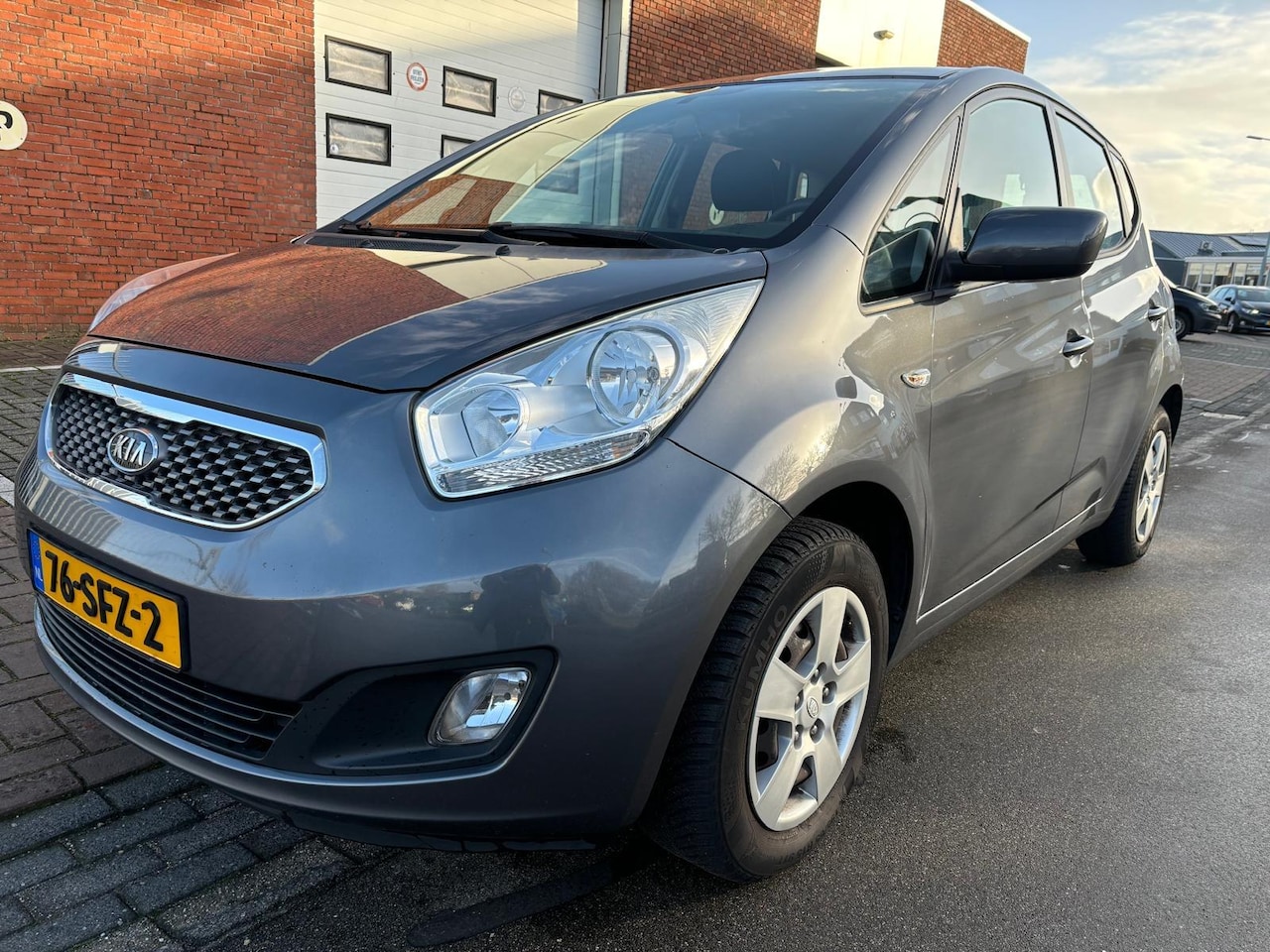 Kia Venga - 1.4 CVVT Seven / Navigatie / Airco - AutoWereld.nl