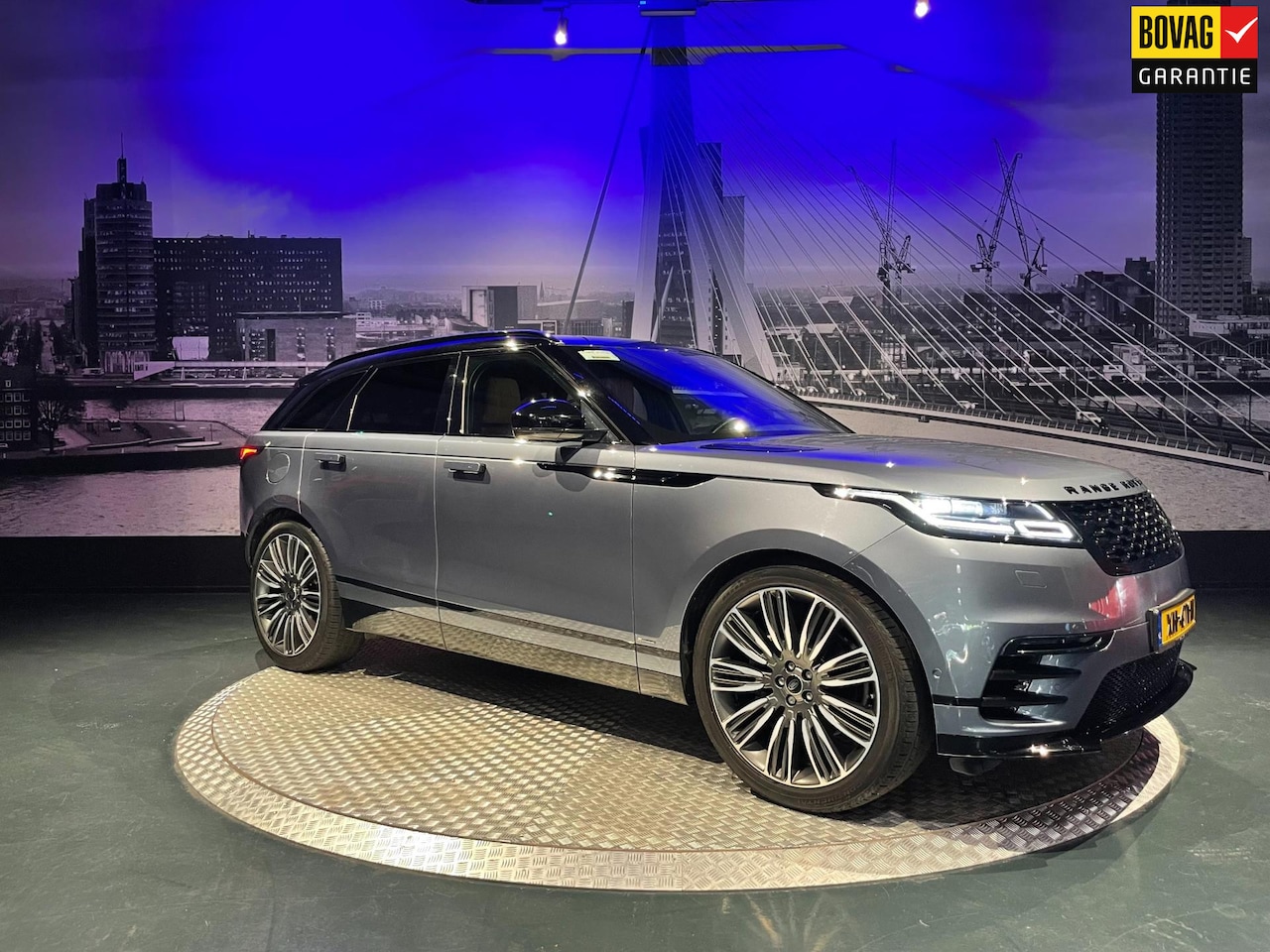 Land Rover Range Rover Velar - 3.0 V6 AWD R-Dynamic HSE *Luchtvering*Meridian*NLAuto* - AutoWereld.nl