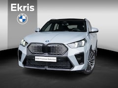 BMW iX2 - eDrive20 M Sportpakket Pro | Stuurwielrand verwarmd | Comfort Acces | Harman Kardon