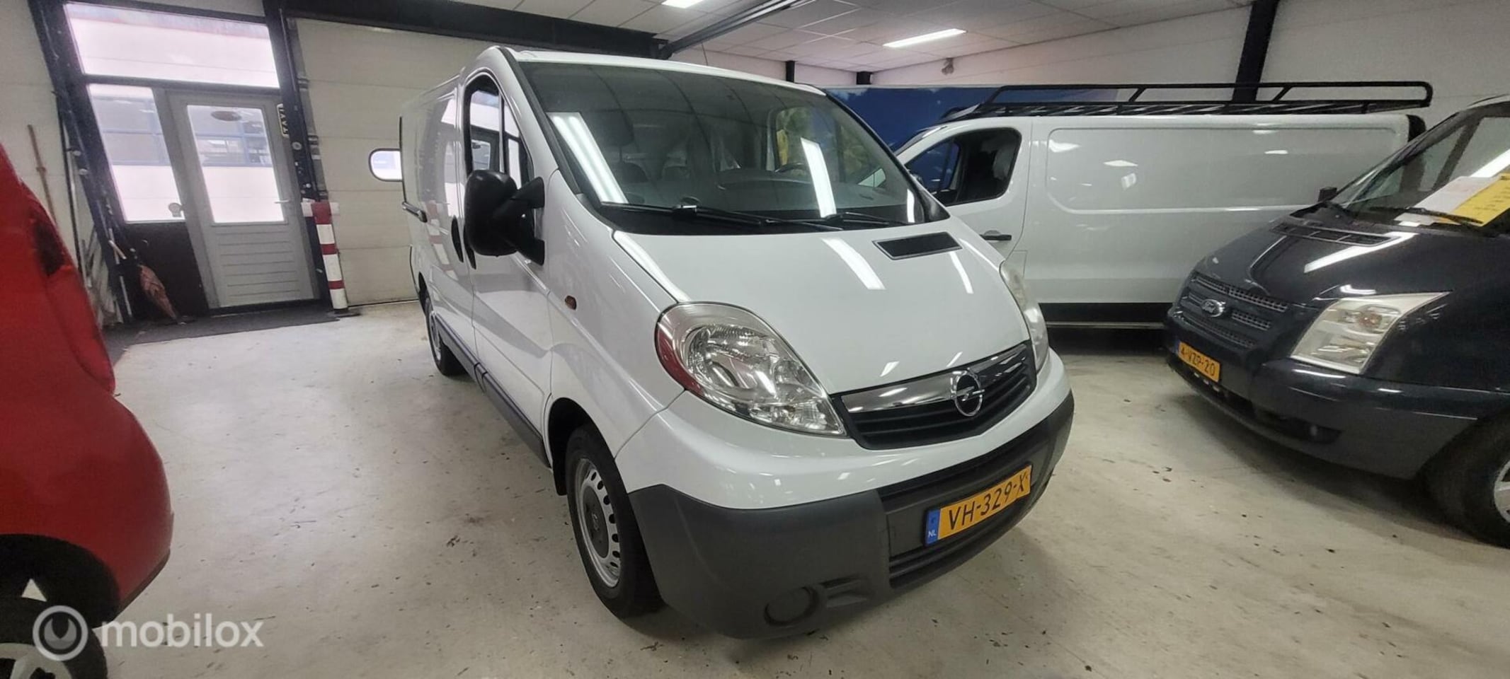 Opel Vivaro - bestel 2.0 CDTI L1 met 137.000 km - AutoWereld.nl