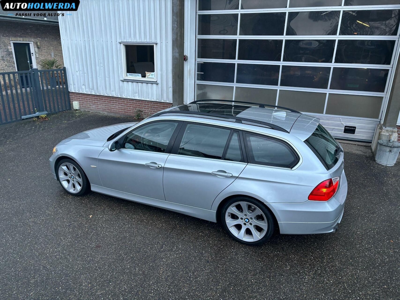 BMW 3-serie Touring - 325i Dynamic Executive | Pano | ACC - AutoWereld.nl