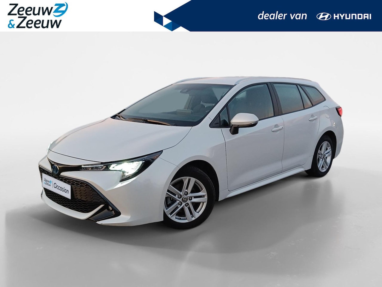 Toyota Corolla Touring Sports - Hybrid 140 Business ZEER NETJES | 62.000km | luxe uitvoering - AutoWereld.nl