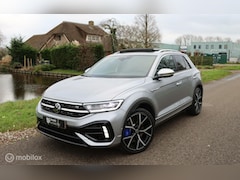 Volkswagen T-Roc - 2.0 TSI 4Motion R / Pano / Akra / Navi