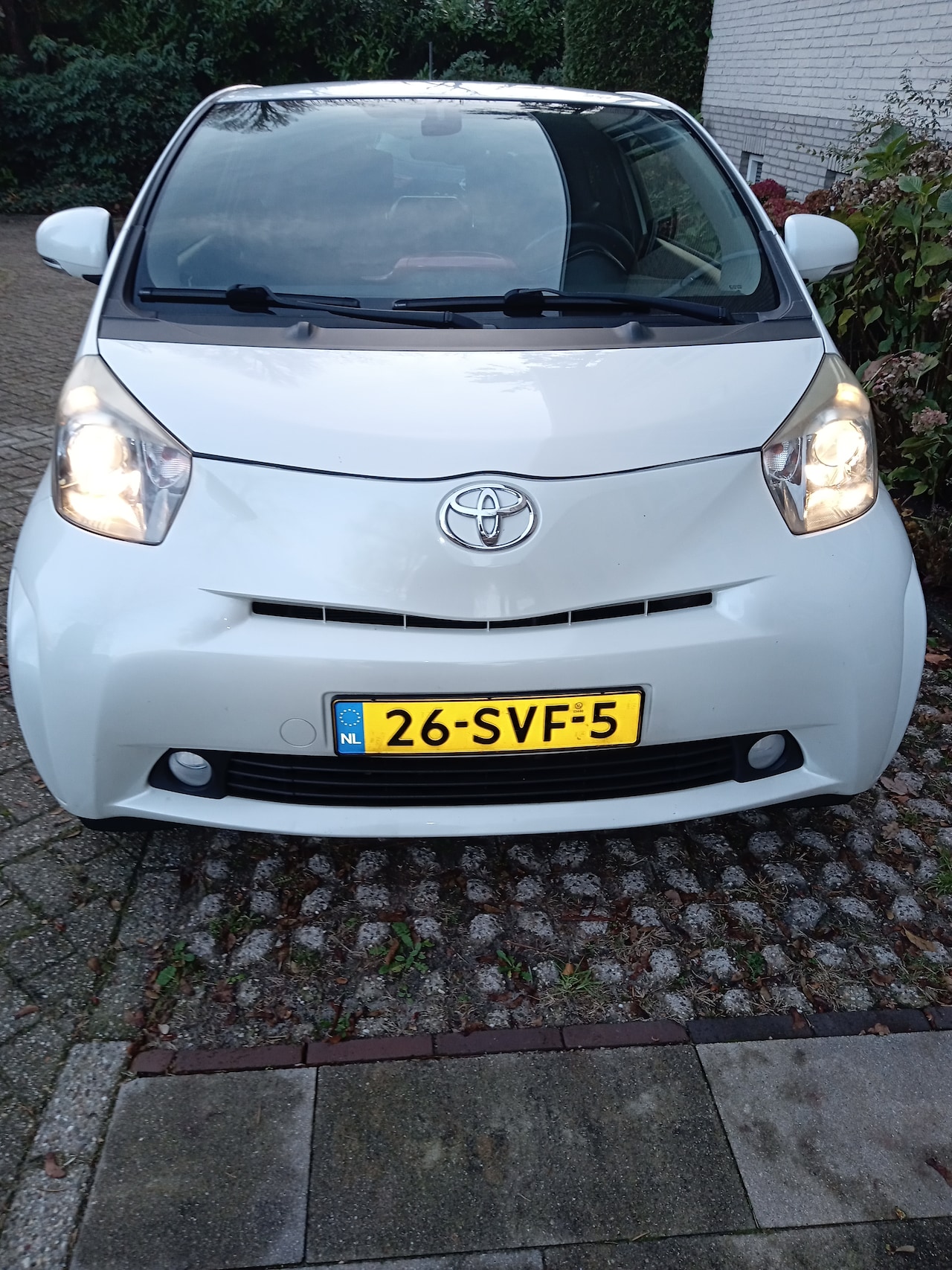 Toyota iQ - 1.0 VVTi Aspiration - AutoWereld.nl