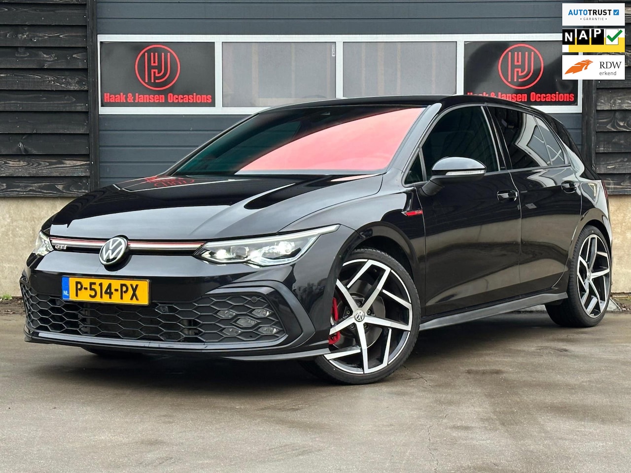 Volkswagen Golf - 2.0 TSI GTI 245PK - Lage KM! - Camera - AutoWereld.nl