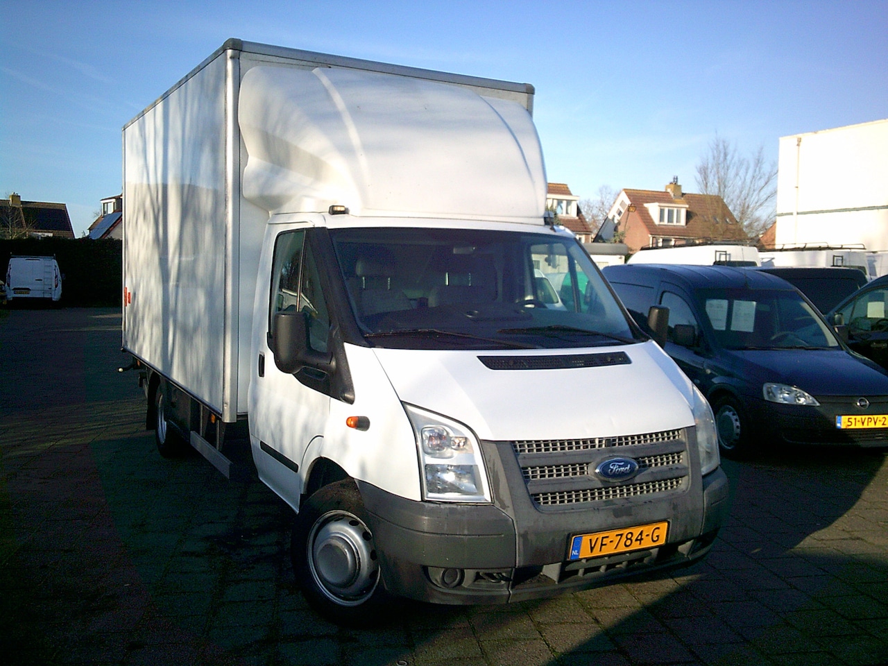 Ford Transit - 350L 2.2 TDCI EF VOORZIEN VAN MEUBELBAK MET LAADKLEP !!! - AutoWereld.nl