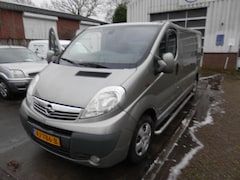 Opel Vivaro - 2.0 CDTI L2H1 DC EcoFLEX airco navi geen riem maar ketting geen apk meer 29.12.2024k meer