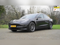 Tesla Model 3 - Long Range AWD 75 kWh Trekhaak leder panoramadak