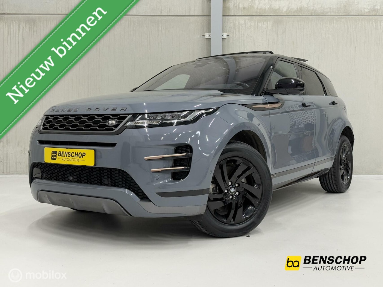 Land Rover Range Rover Evoque - 1.5 P300e AWD R-Dynamic S Panodak Leer Virtual Trekhaak Navi Carplay LED - AutoWereld.nl