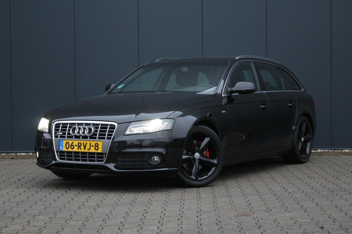 Audi A4 Avant - 2.0 TFSI 3x S line | Clima / Cruise control | Navigatie | Trekhaak | NAP | APK | - AutoWereld.nl