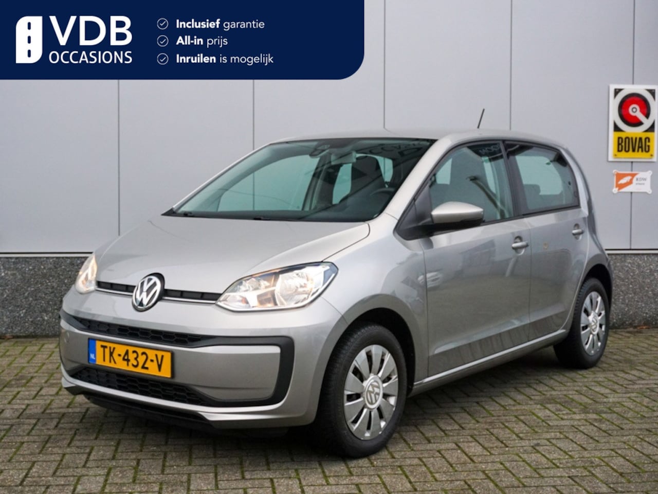 Volkswagen Up! - 1.0 BMT move up! Airco | NAP | Bluetooth | DAB - AutoWereld.nl