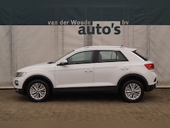 Volkswagen T-Roc - 1.5 TSI 150pk DSG Style Business -NAVI-ECC-PDC