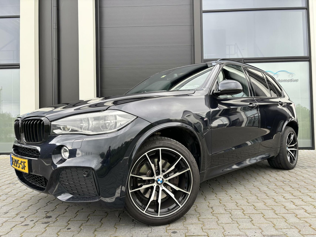 BMW X5 - xDrive 40d 313PK M-Sport Stoelkoeling Led Memory - AutoWereld.nl