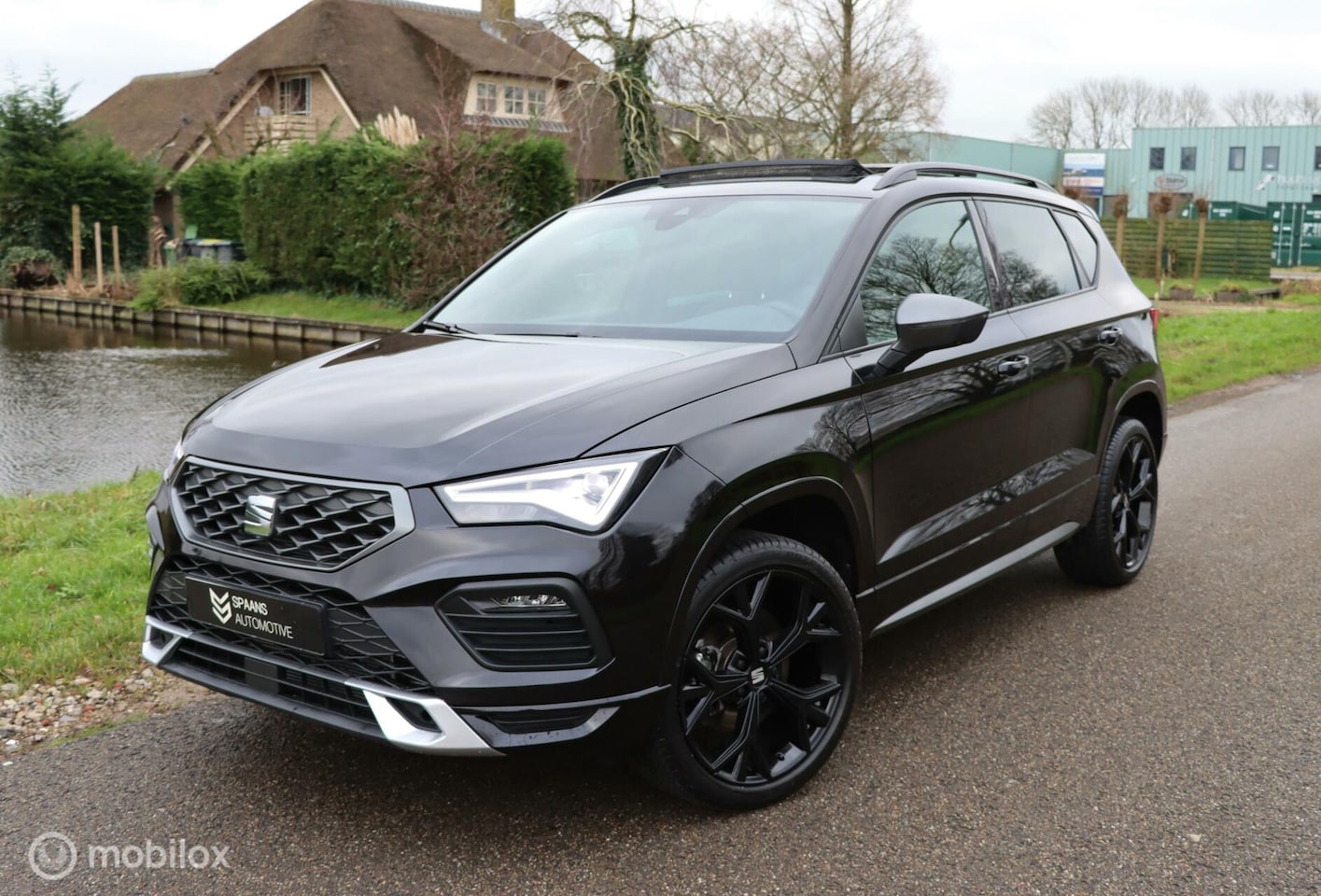 Seat Ateca - 1.5 TSI FR Black Edition / Pano / Navi / Trekhaak - AutoWereld.nl