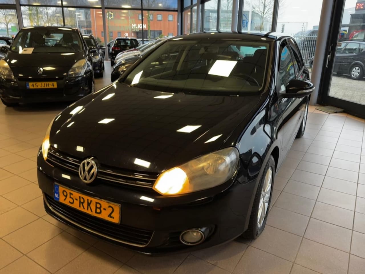 Volkswagen Golf - 1.2 TSI Style BlueM 1e EIGENAAR BJ 2011 !!! - AutoWereld.nl