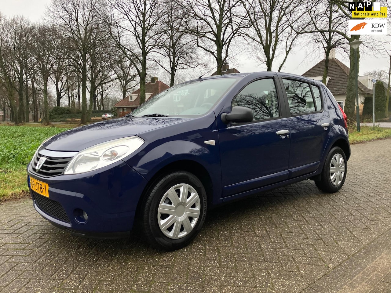 Dacia Sandero - 1.2 Lauréate MET AIRCO EN MEER! ZEER MOOI - AutoWereld.nl