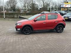 Dacia Sandero Stepway - 0.9 TCe S&S Lauréate, bj.2016, kleur:rood, airco, trekhaak, nieuwe distributieketting, APK