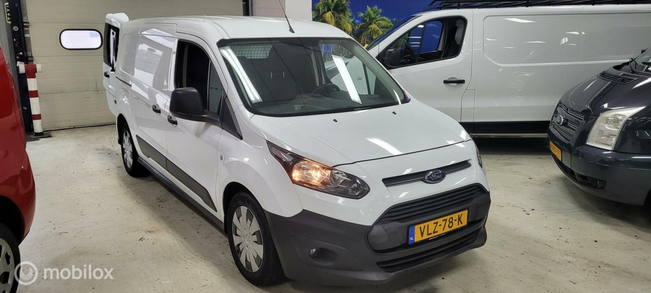 Ford Transit Connect - 1.5 TDCI L2 Ambiente 1.5 TDCI L2 Ambiente - AutoWereld.nl