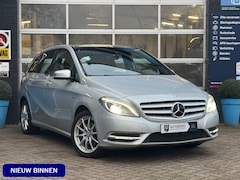 Mercedes-Benz B-klasse - 200 Ambition | Achteruitrijcamera | Trekhaak | Voorstoelen Verwarmd | Rijklaar