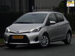 Toyota Yaris - 1.5 Full Hybrid AUTOMAAT 5D NAP/NAVI/CAMERA/PDC