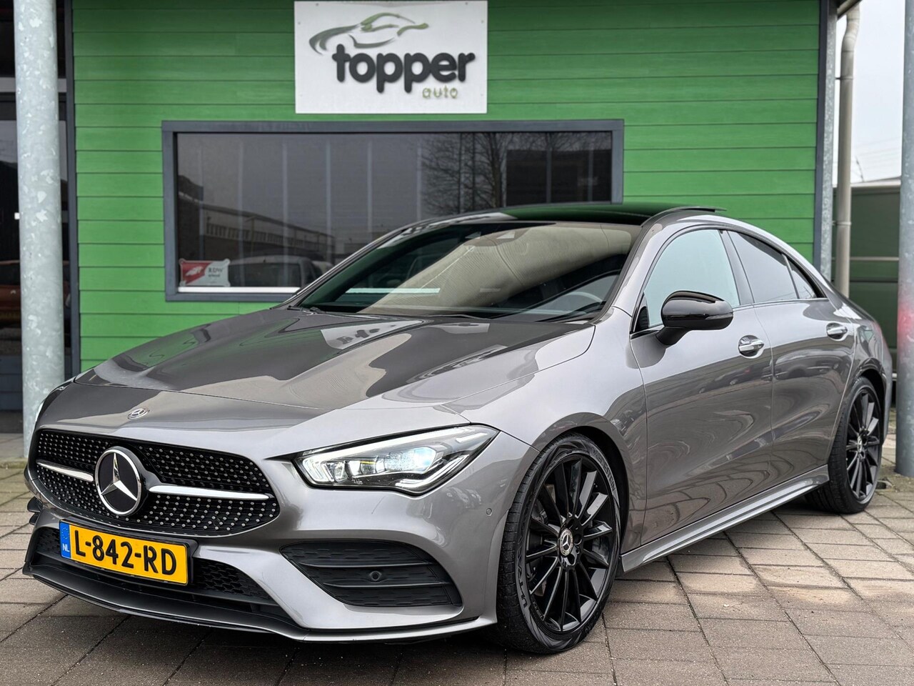 Mercedes-Benz CLA-Klasse - 200 AMG Line / Pano / Sfeer / Virtual / - AutoWereld.nl