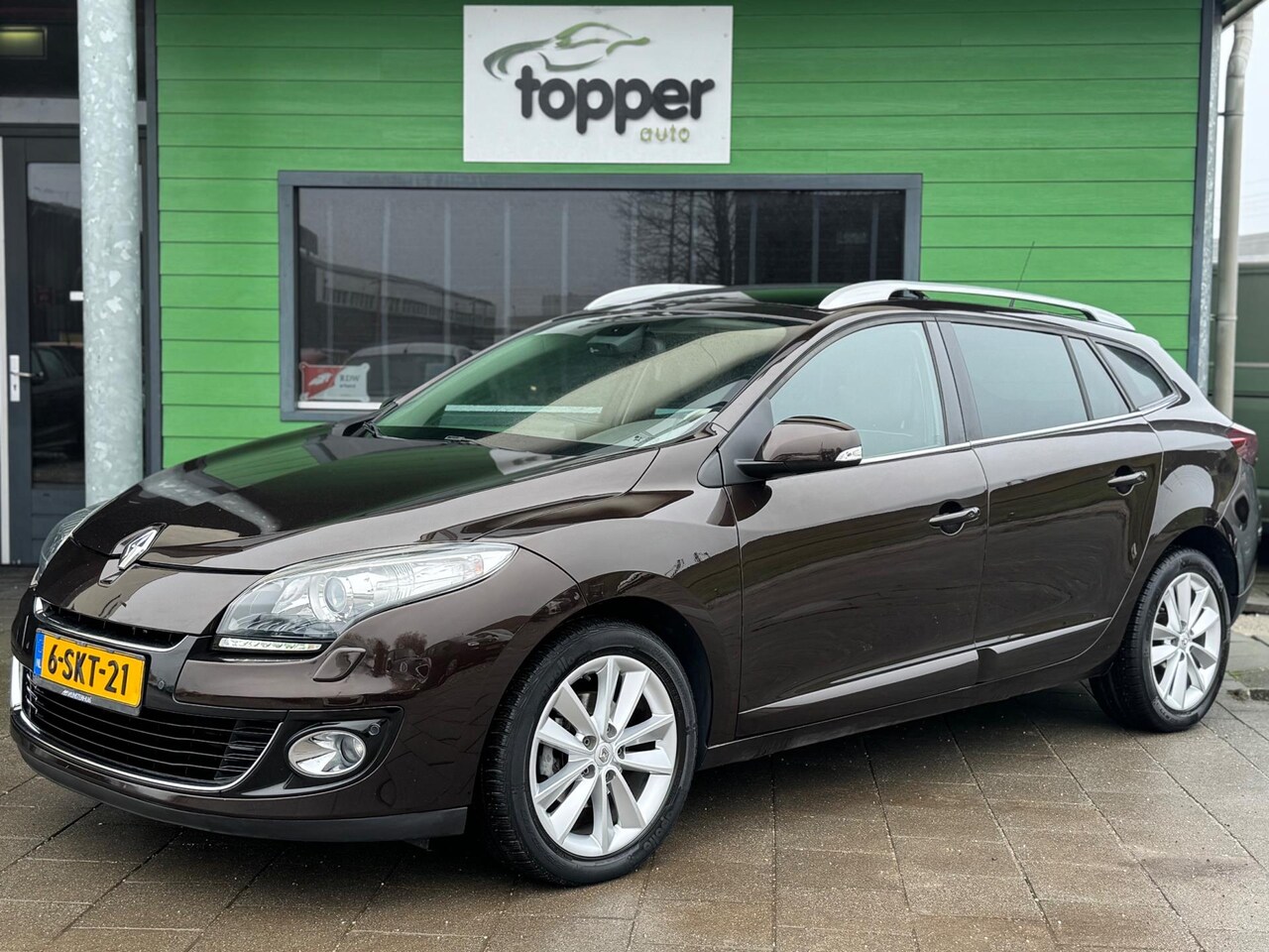 Renault Mégane Estate - 2.0 Bose / Automaat / PanoDak / Navi / - AutoWereld.nl