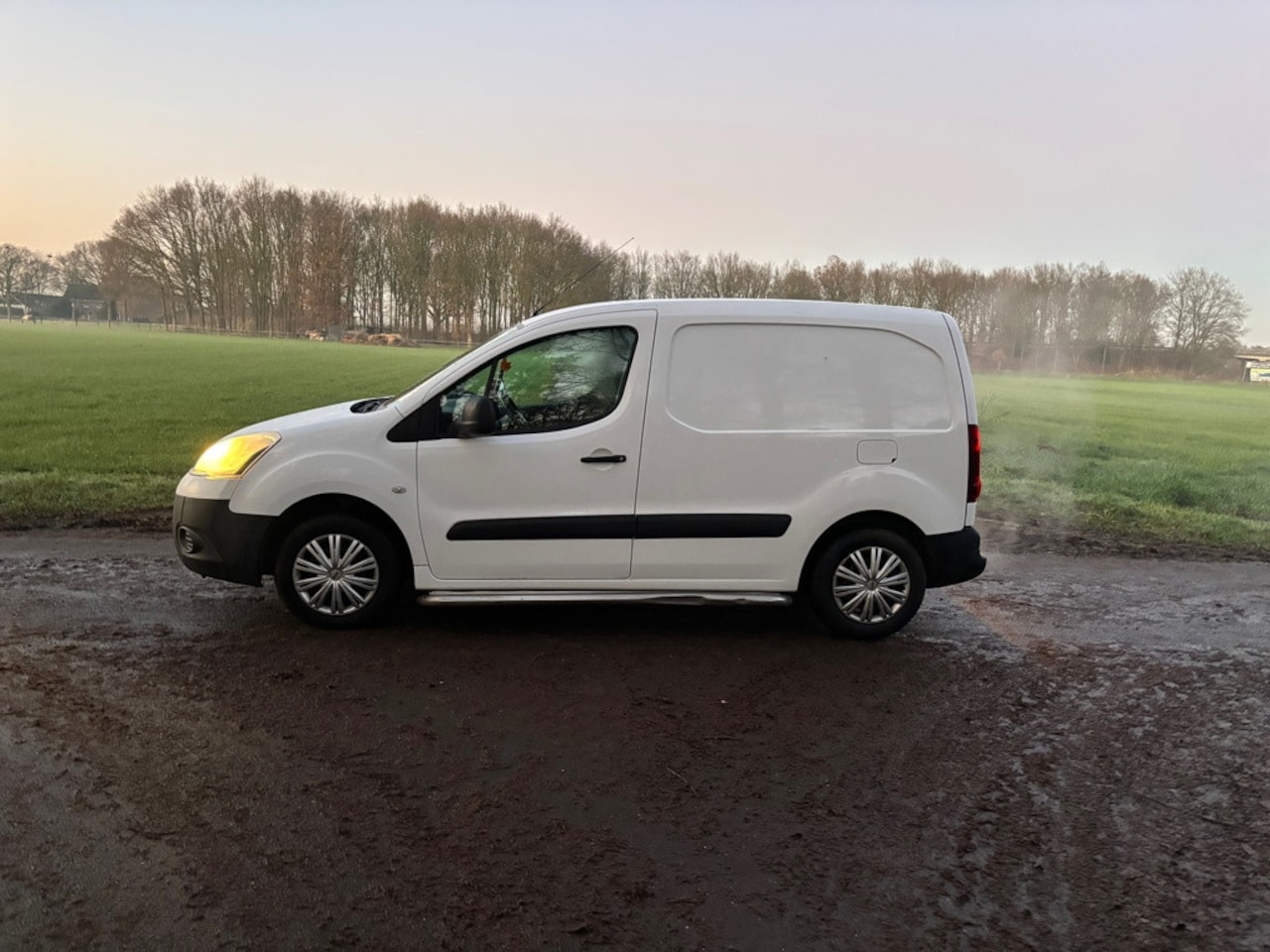 Citroën Berlingo - 1.6 e-HDI 500 Club Economy 1.6 e-HDI 500 Club Economy - AutoWereld.nl