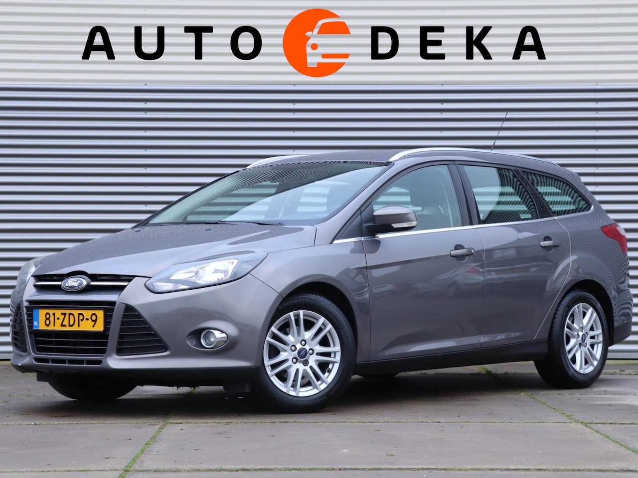 Ford Focus Wagon - 1.0 EcoBoost Titanium *Navigatie*Trekhaak*Parkeersens.* - AutoWereld.nl