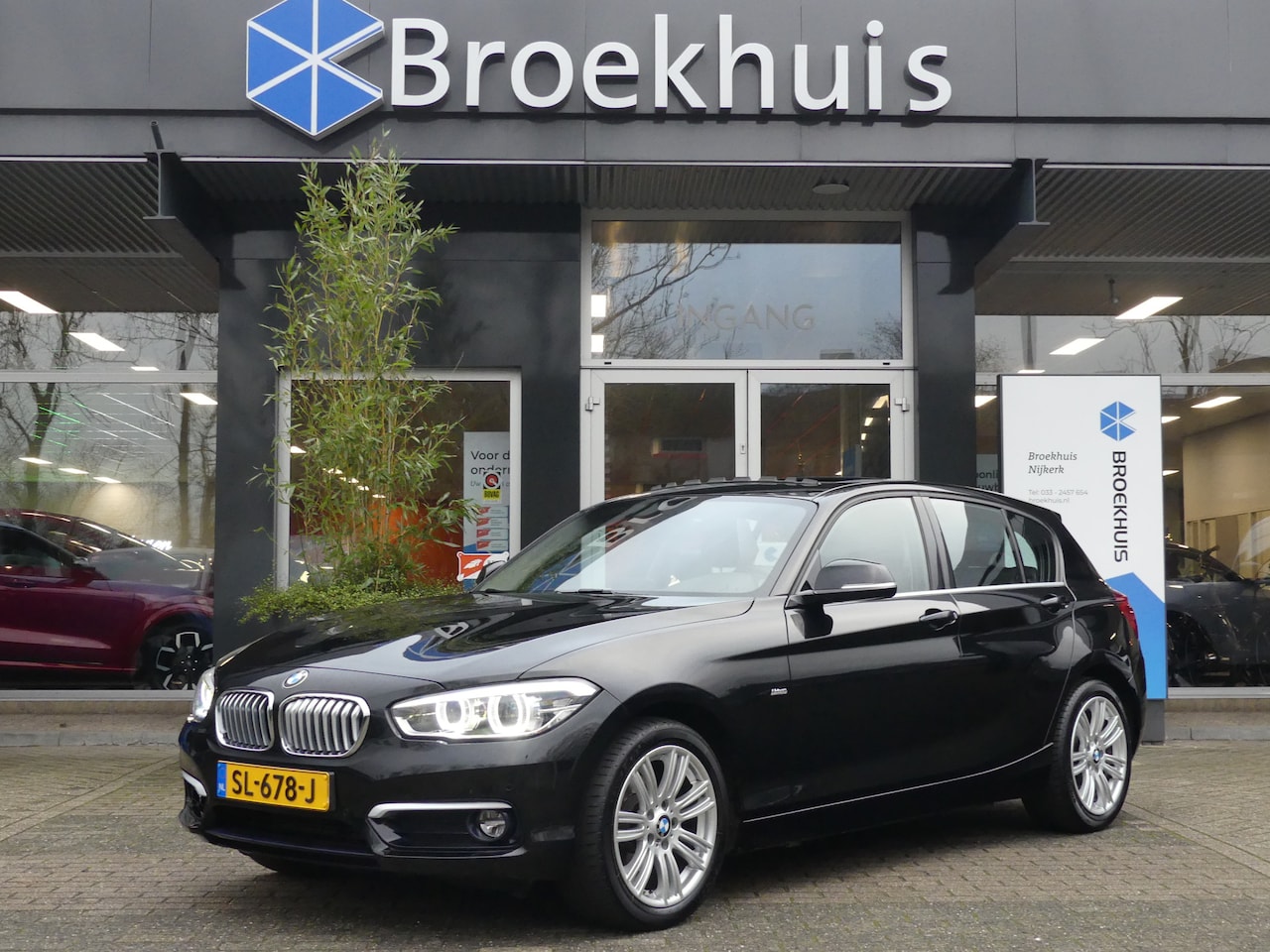 BMW 1-serie - 118i Executive Urban Line Automaat | TREKHAAK | SCHUIFDAK | NAVI | STOELVERWARMING | - AutoWereld.nl