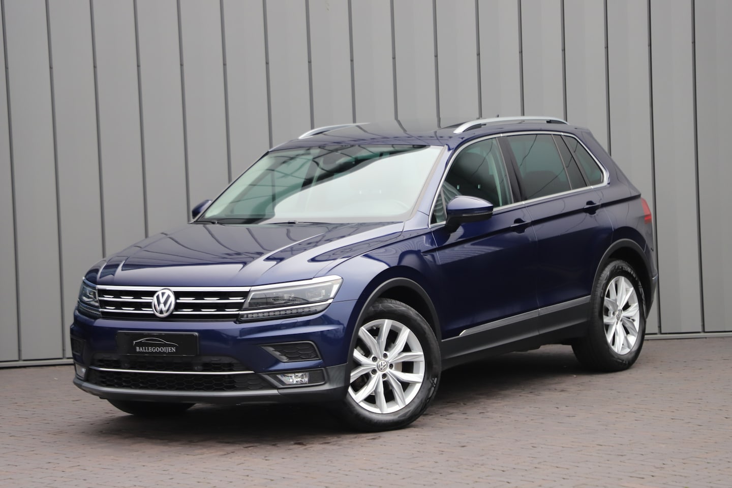 Volkswagen Tiguan - 2.0 TDI Highline Aut | Pano | Head-up | ACC | Virtual | Led-Xenon | 2018. - AutoWereld.nl