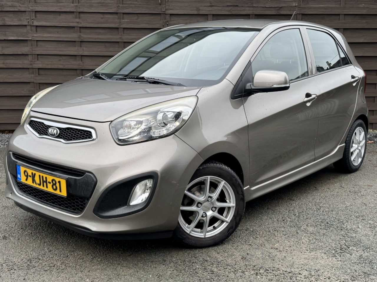 Kia Picanto - 1.0 CVVT ISG Plus Pakket / AC / EL / LM / NAP - AutoWereld.nl