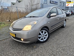 Toyota Prius - 1.5 VVT-i Tech Edition GARANTIE