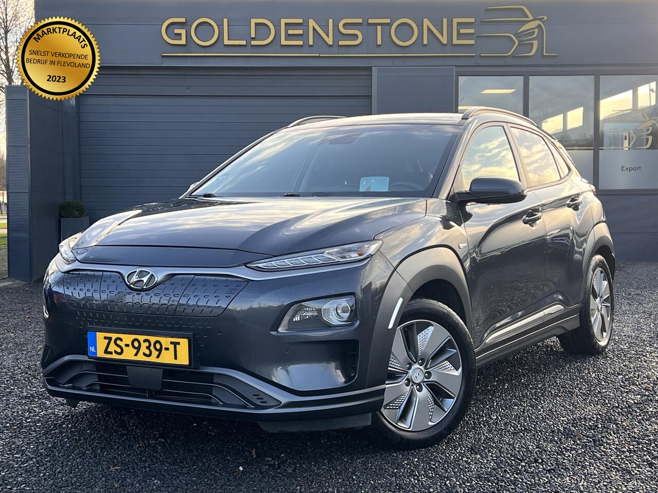 Hyundai Kona Electric - EV Premium 64 kWh 1e Eigenaar,Navi,Clima,Camera,Cruise,Head Up Display,Trekhaak,N.A.P,APK - AutoWereld.nl