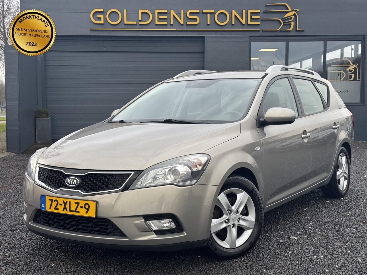 Kia Cee'd Sporty Wagon - 1.4 CVVT Navigator Plus Pack Navi,Camera,Clima,Cruise,Pdc,Lmv,Afn Trekhaak,Apk tot 05-2025 - AutoWereld.nl