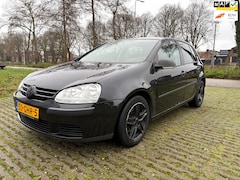 Volkswagen Golf - 1.4 TSI Trendline / automaat / airco /