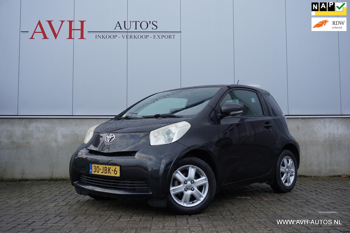 Toyota iQ - 1.0 VVTi Comfort 1.0 VVTi Comfort - AutoWereld.nl